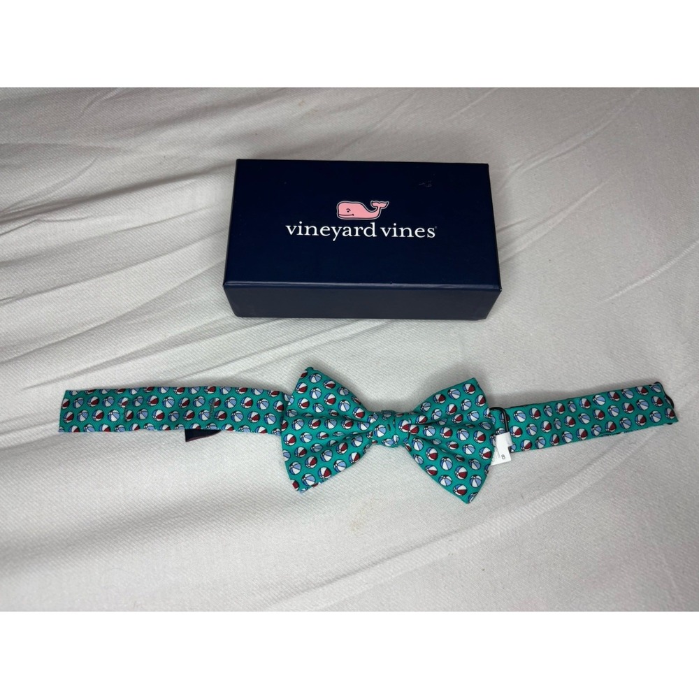 Vineyard Vines Boys Green Silk Bow Tie Beach Ball All Over Print NWT & Box $45